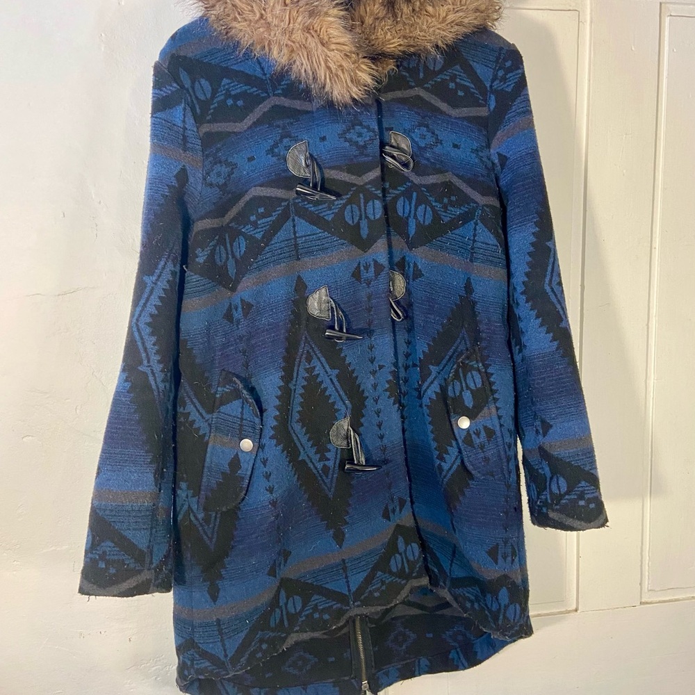 BB Dakota Blue Geometric Fleece Coat with Faux Fur Collar